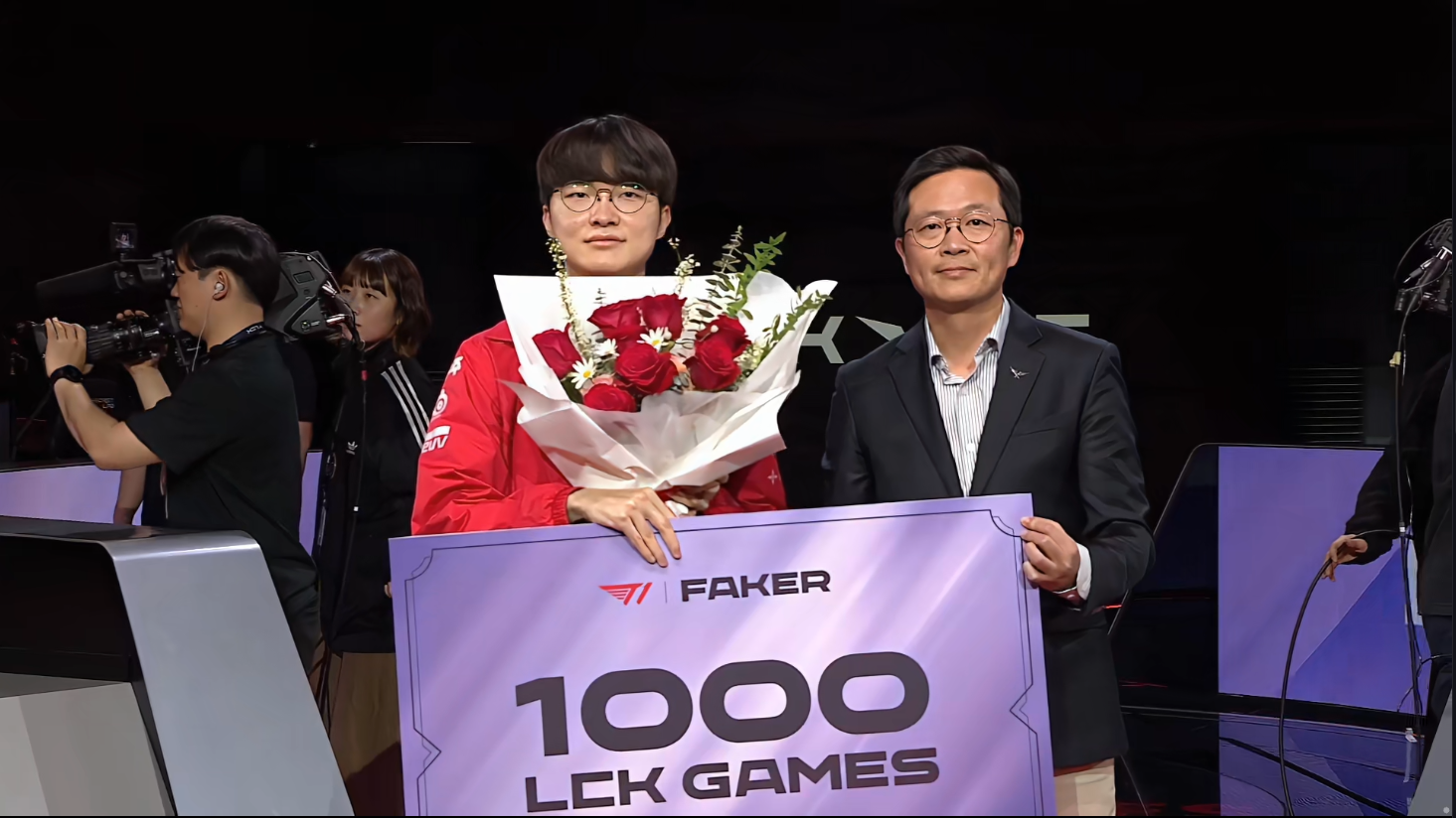 九游网址 - Faker巅峰对决，凯恩与80激战TL分钟，问鼎冠军胜负难料！